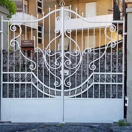 La Mini Casa アパート ラ・スペツィア